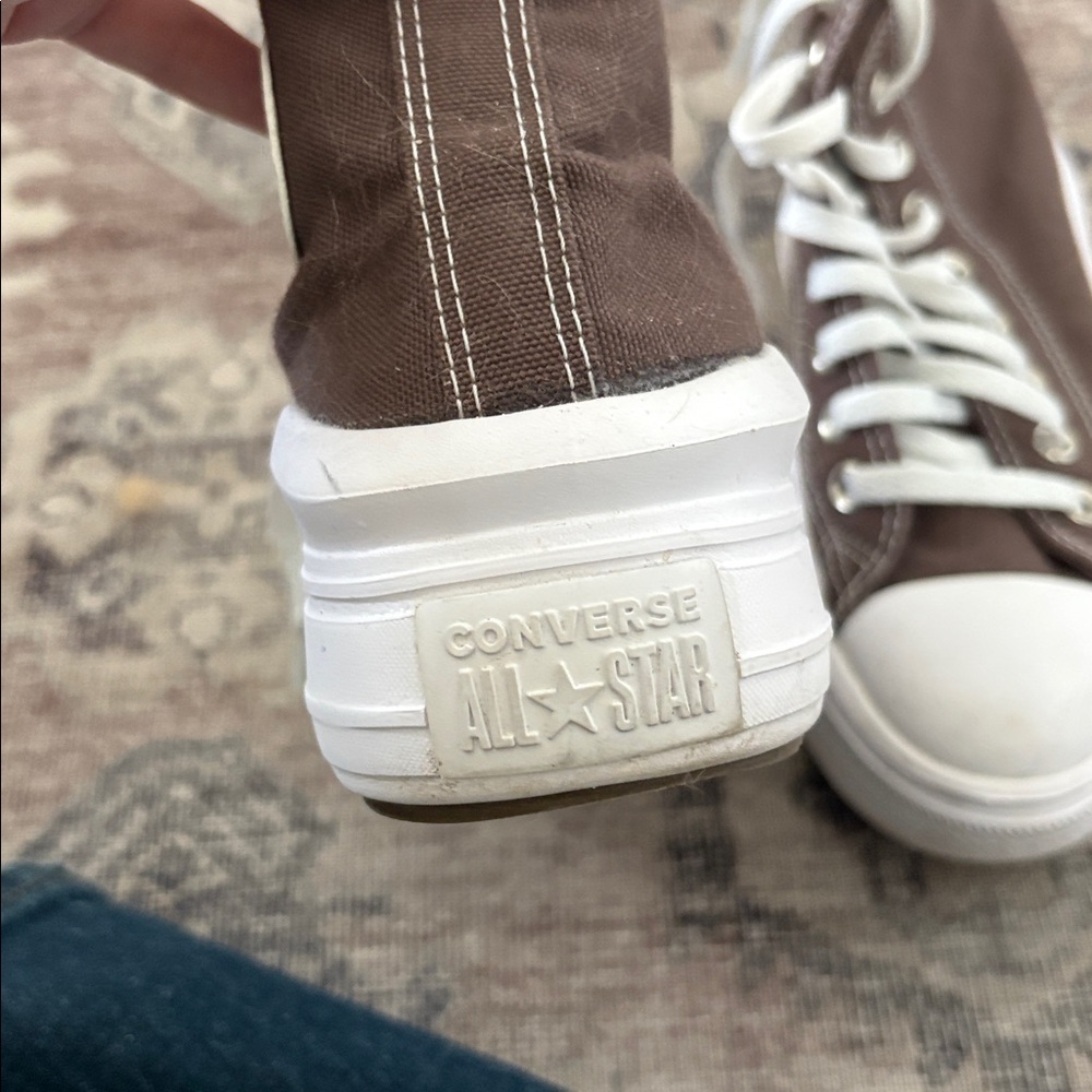 Converse Brown High-Tops platform  with White Details - Picture 3 of 4